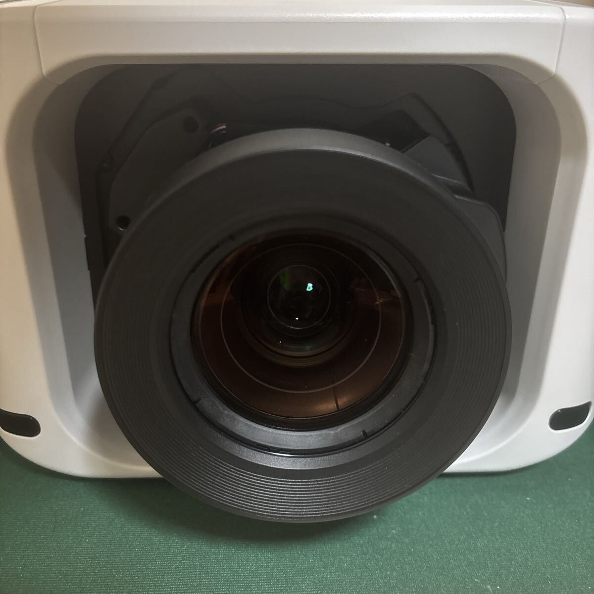 Epson EB-G7200W Projector 7500 Lumens 3LCD [q1249689831]