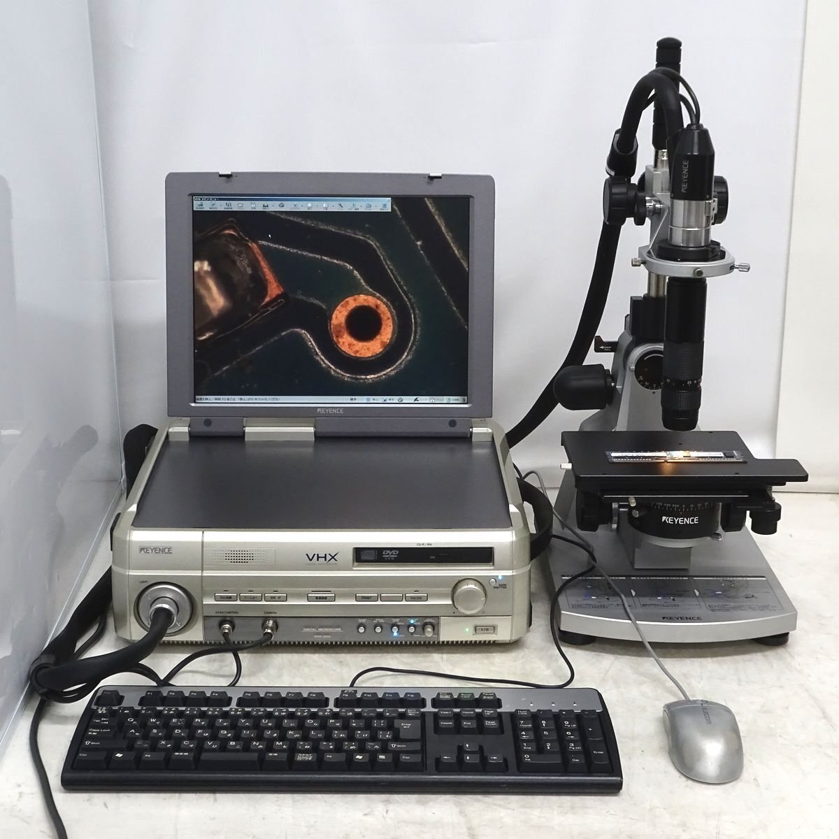 Keyence VHX-200 Digital Microscope with Lens and Stand (as-is) [p1249836721]