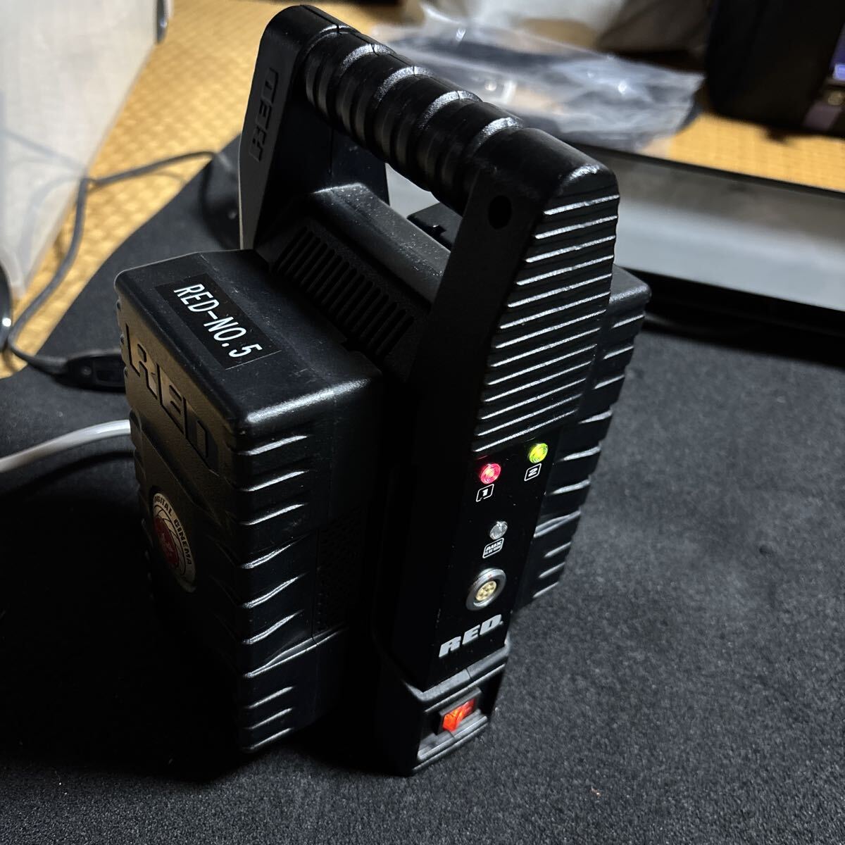 RED ONE Mysterium-X Digital Cinema Camera Full Rig with Finder Monitor CF Cards [u1249841333]