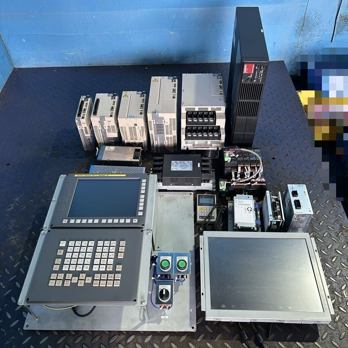 FANUC T5429 Electronic Component Screen Board with OMRON Komatsu Laser Processing Machine TLM-610F25F (for parts or not working) [j1249943543]