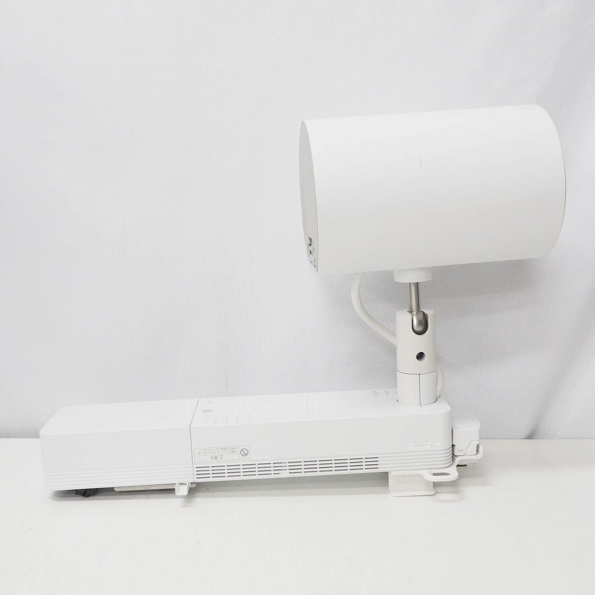 Epson EV-110 Projector with ELPMB66W Mounting Bracket 2200lm [k1249944076]