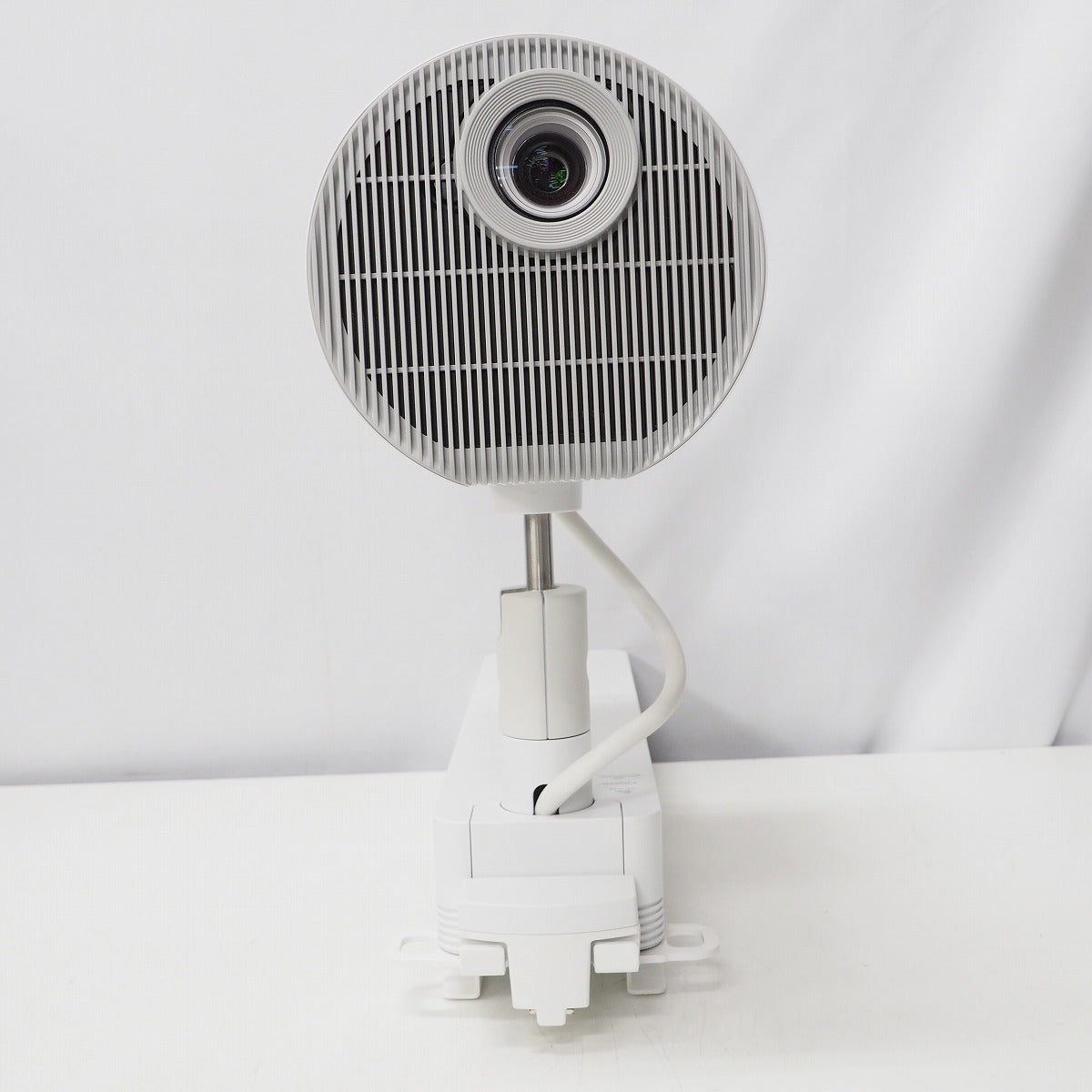 Epson EV-110 Projector with ELPMB66W Mounting Bracket 2200lm [k1249944076]