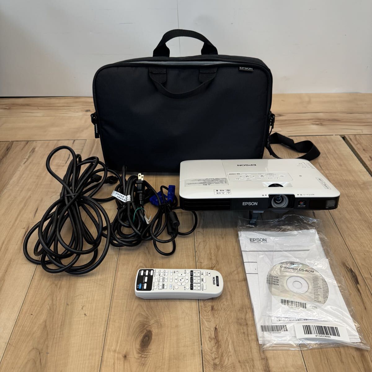 Epson EB-1785W Projector 3200lm with Remote VGA Cable Power Cord [o1249961533]
