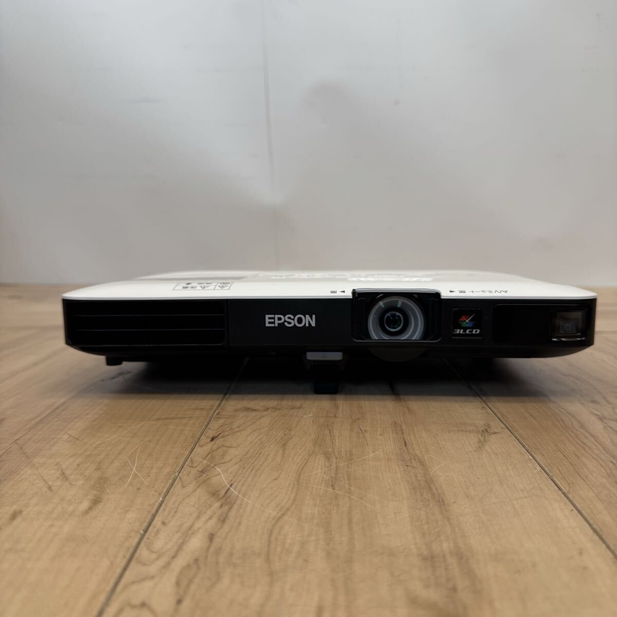 Epson EB-1785W Projector 3200lm with Remote VGA Cable Power Cord [o1249961533]