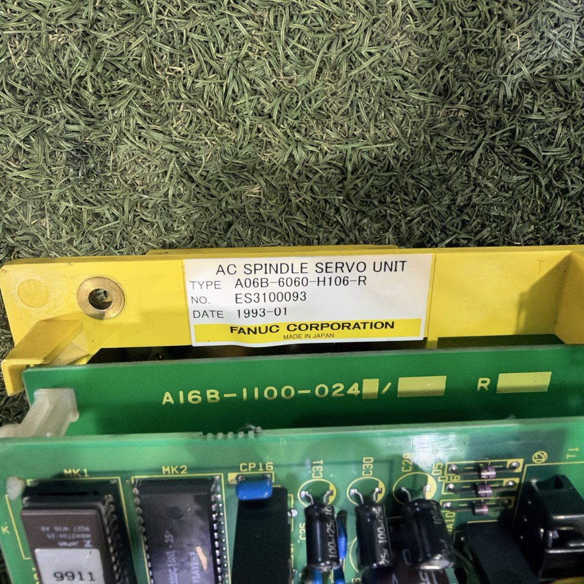 Fanuc A06B-6060-H106-R AC Spindle Servo Unit Controller [d1250043602]