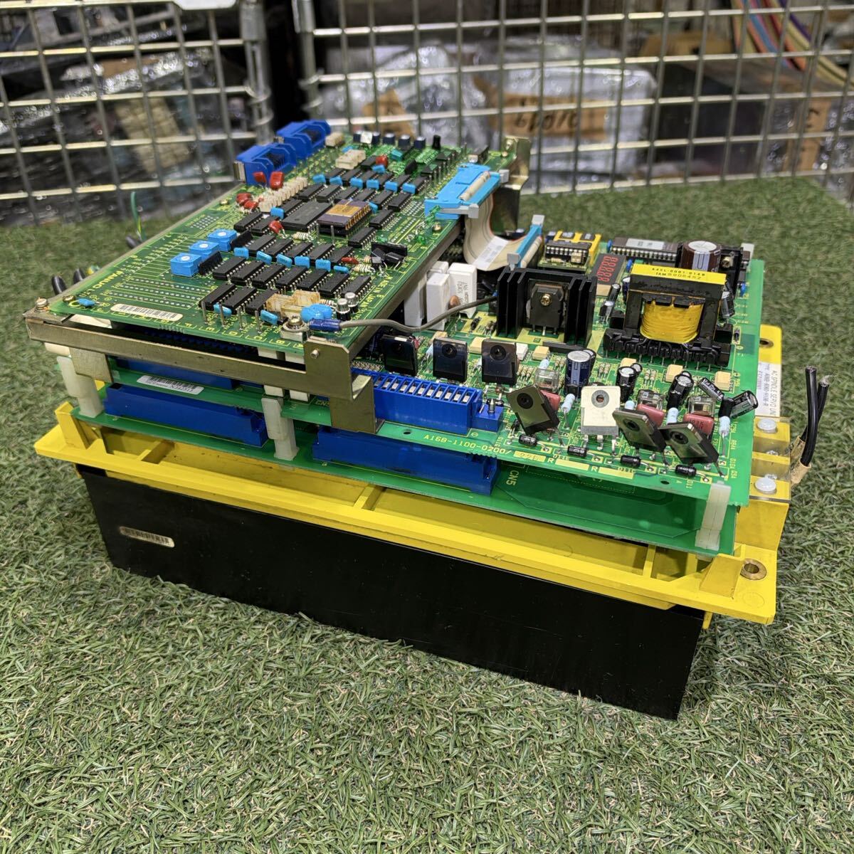 Fanuc A06B-6060-H106-R AC Spindle Servo Unit Controller [d1250043602]
