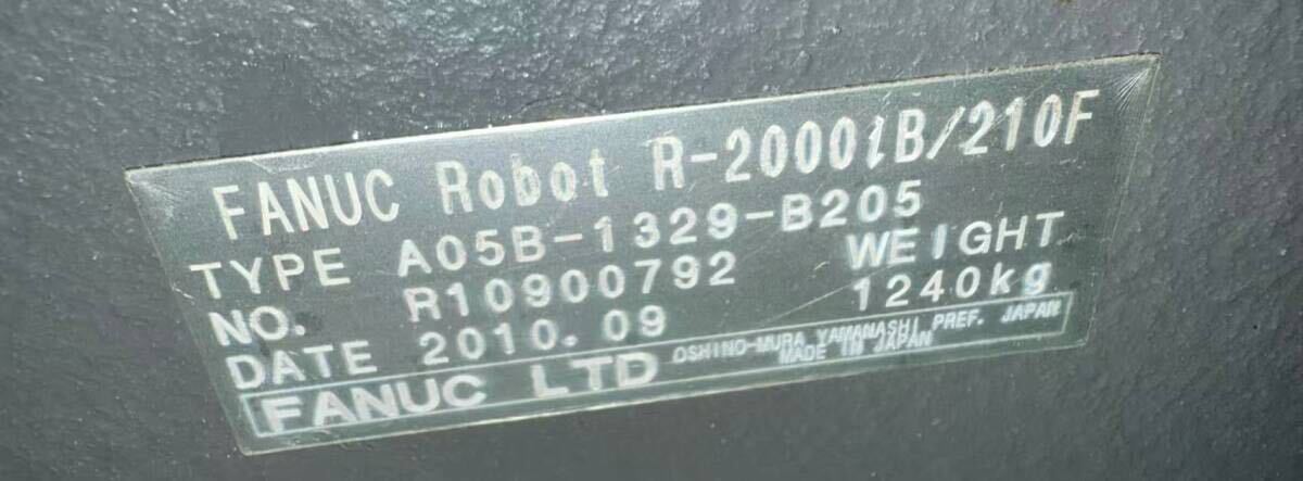 FANUC R-2000iB/210F Industrial Robot [p1238590093]