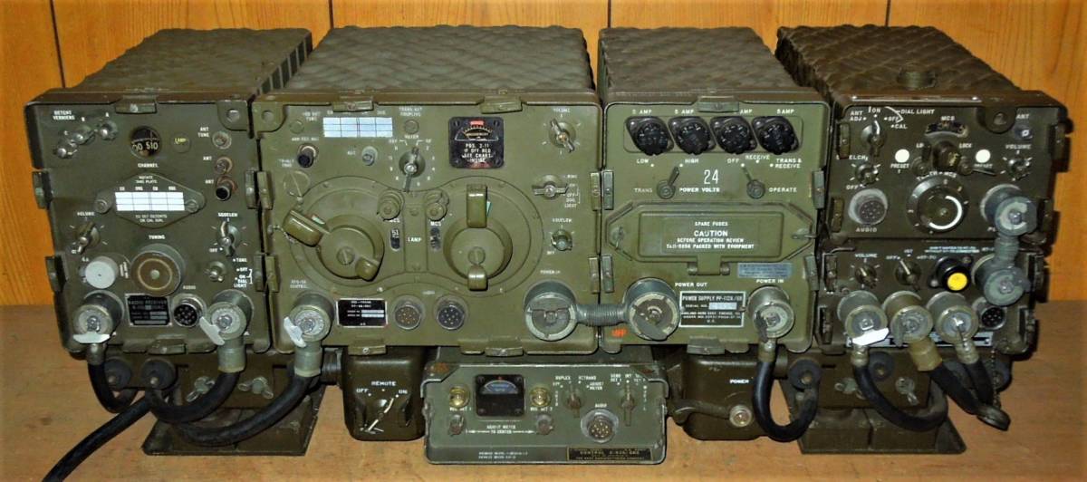 GRC-7 Military Transceiver with CW329 Cover [t817827569]