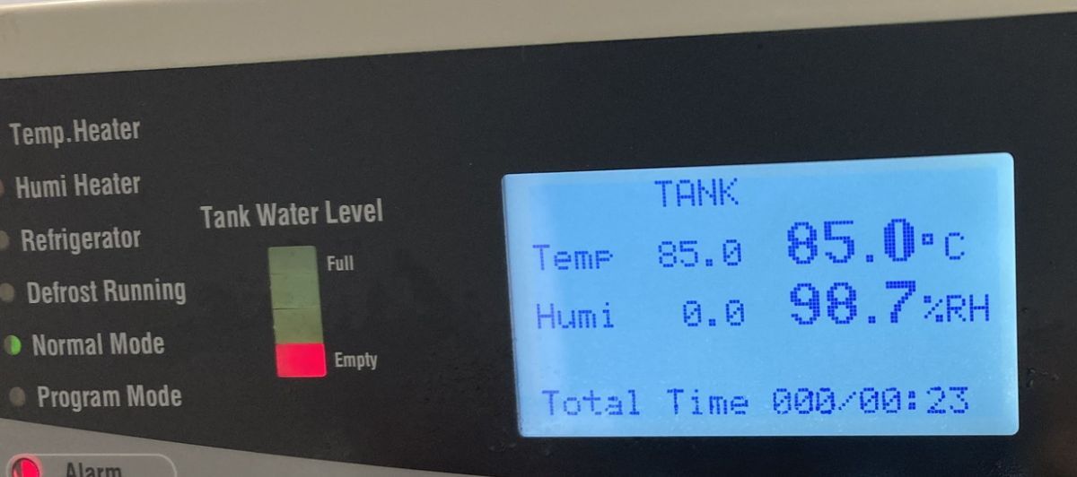 EYELA KCL-2000A Constant Temperature and Humidity Chamber 140L -15 to 85℃ [l1228012833]