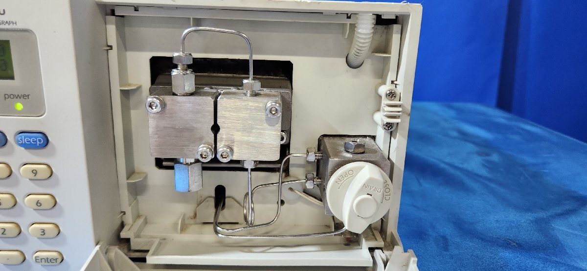 Shimadzu LC-10ATVP Liquid Chromatograph Liquid Delivery Unit [v1202548584]