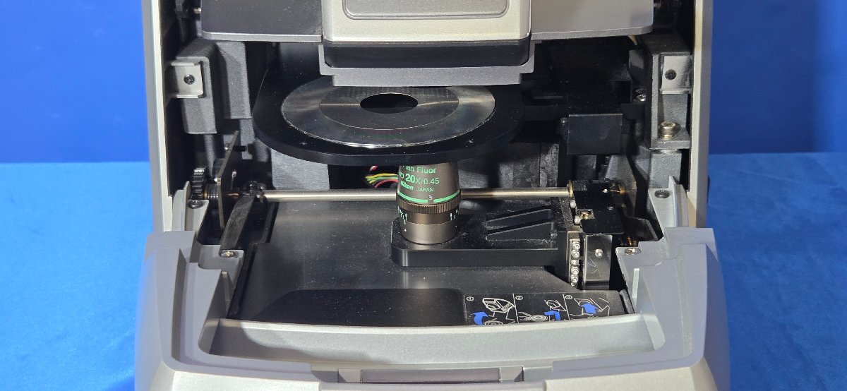 Keyence BZ-8000 All-in-One Fluorescence Microscope [n1240112508]