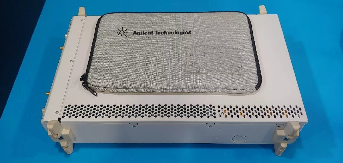 Agilent N5540A N2X 2-Slot Portable Chassis [h1164097995]