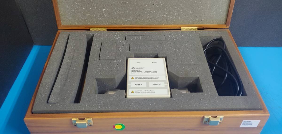 Keysight 85098C Electronic Calibration Module 300kHz-7.5GHz 7-16mm 2-Port [k1130269795]