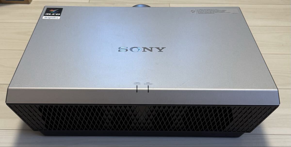 Sony VPL-FE40 Data Projector 4000lm SXGA+ 3LCD HDMI with Remote [d1242000496]