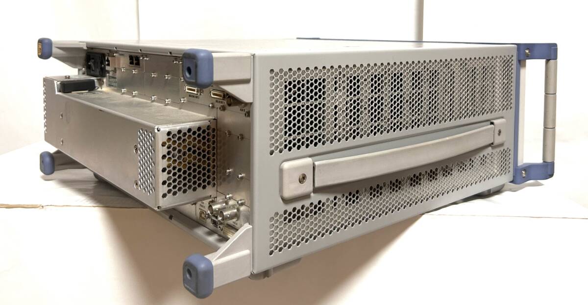 ROHDE&SCHWARZ CMW500 Wideband Radio Tester [t1140833203]