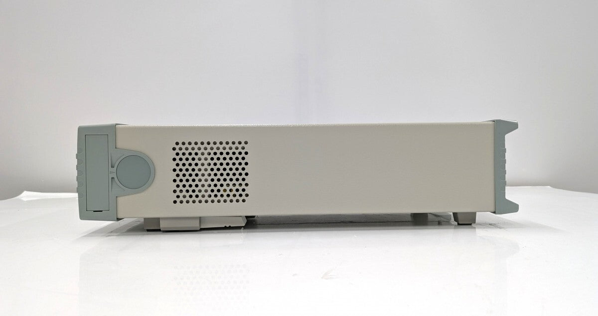 6242 DC Voltage/Current Source Monitor ADC S/N:204090040 [w1211274208]