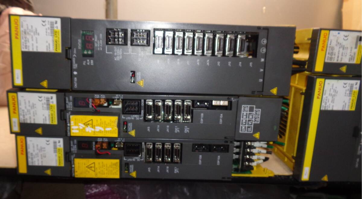 FANUC A06B-6096-H105 A06B-6096-H206 A06B-6102-H211 Power Unit Lot [n1204019388]