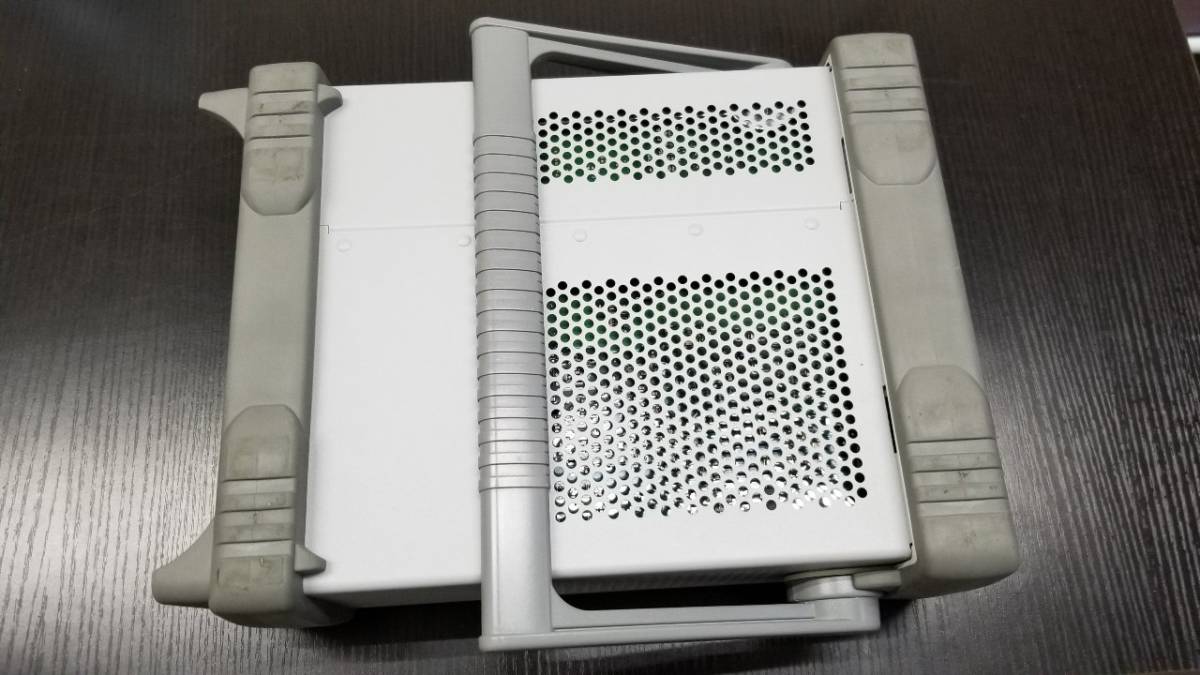 Agilent 33220A Function Arbitrary Waveform Generator 20MHz with Calibration Documents [x765735209]