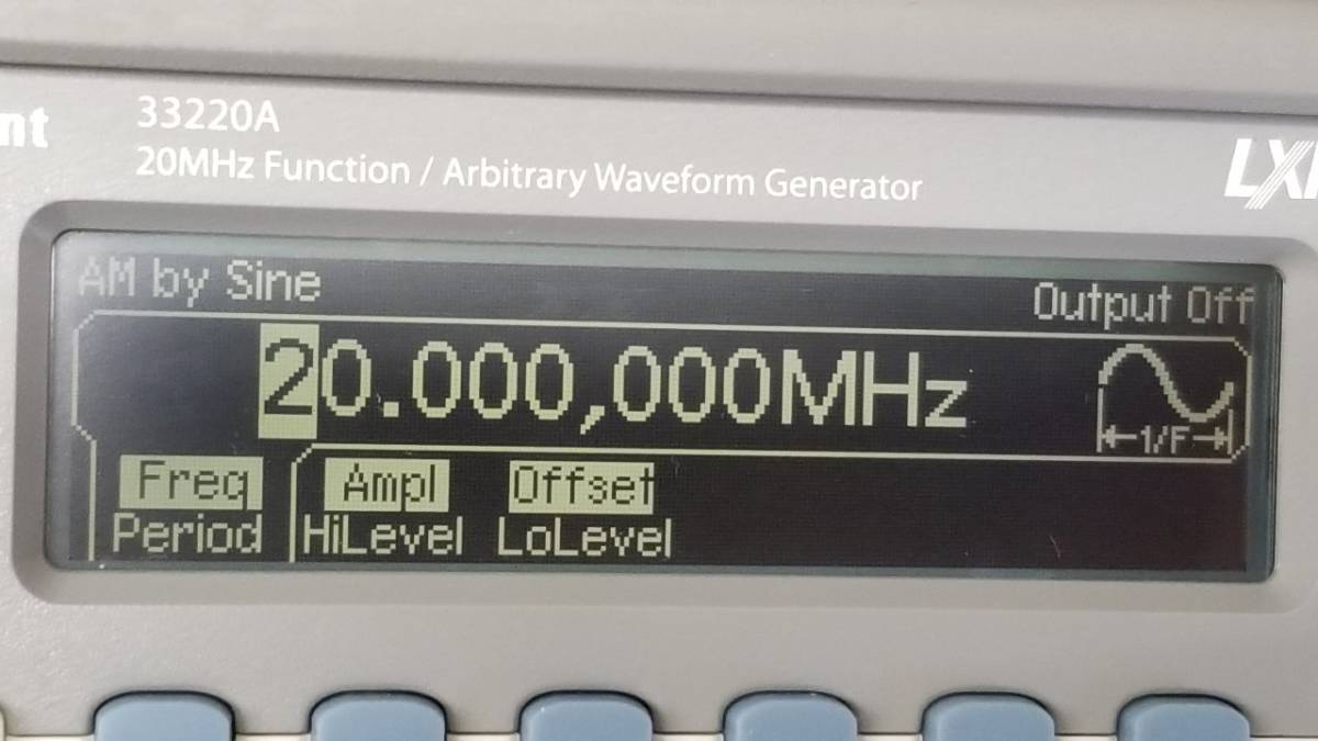 Agilent 33220A Function Arbitrary Waveform Generator 20MHz with Calibration Documents [x765735209]