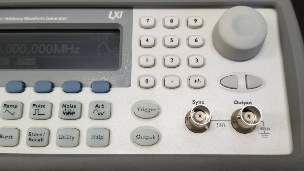 Agilent 33220A Function Arbitrary Waveform Generator 20MHz with Calibration Documents [x765735209]