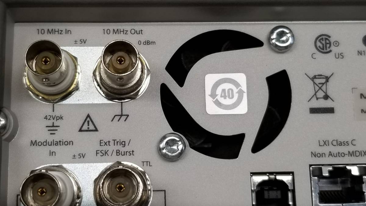 Agilent 33220A Function Arbitrary Waveform Generator 20MHz with Calibration Documents [x765735209]
