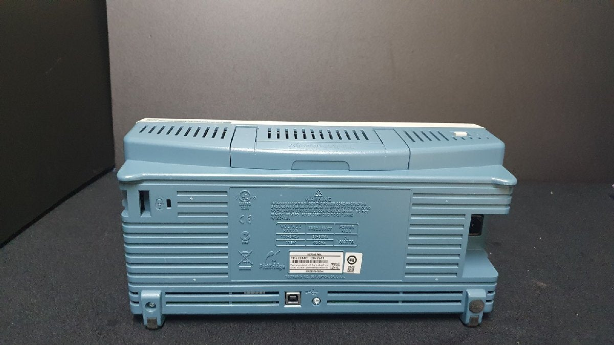 Tektronix TDS2014C Digital Oscilloscope 100MHz 4 Channel 2GS/s TPP0201 x 4 [u1139024003]