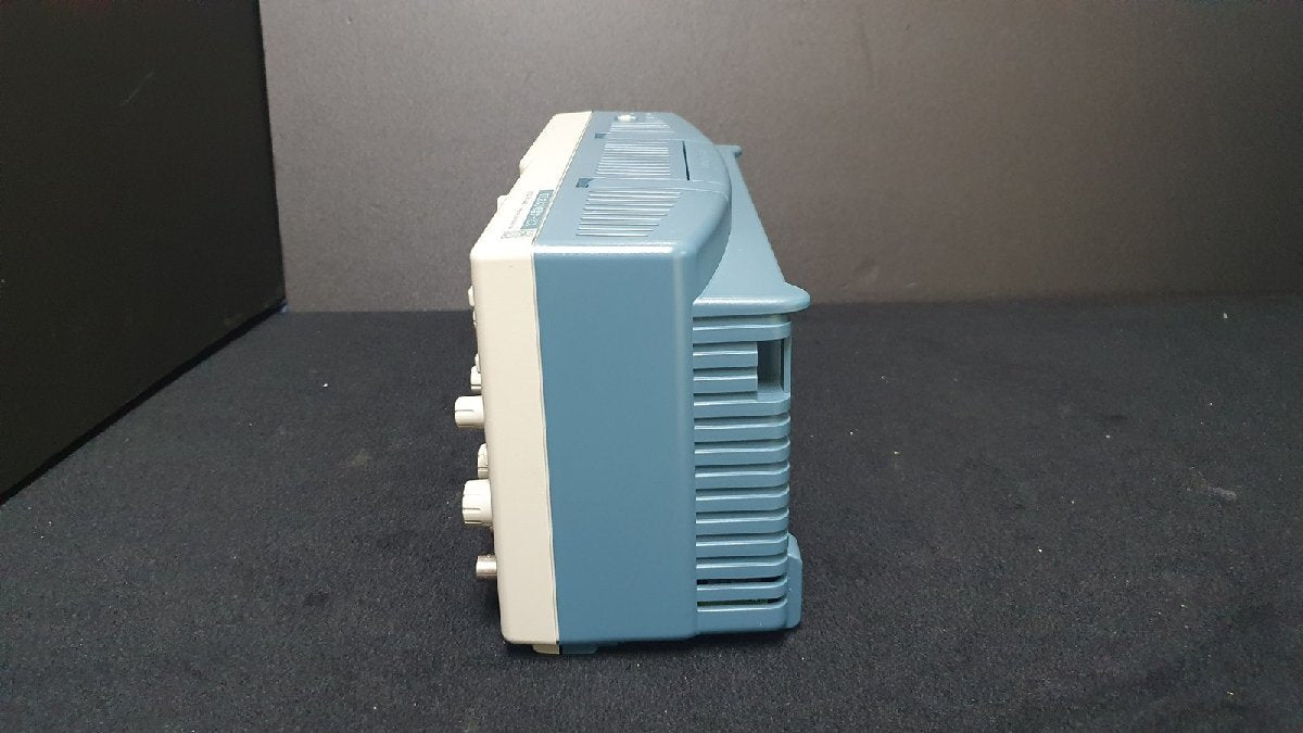 Tektronix TDS2014C Digital Oscilloscope 100MHz 4ch 2GS/s TPP0201 x 4 [n1139001975]