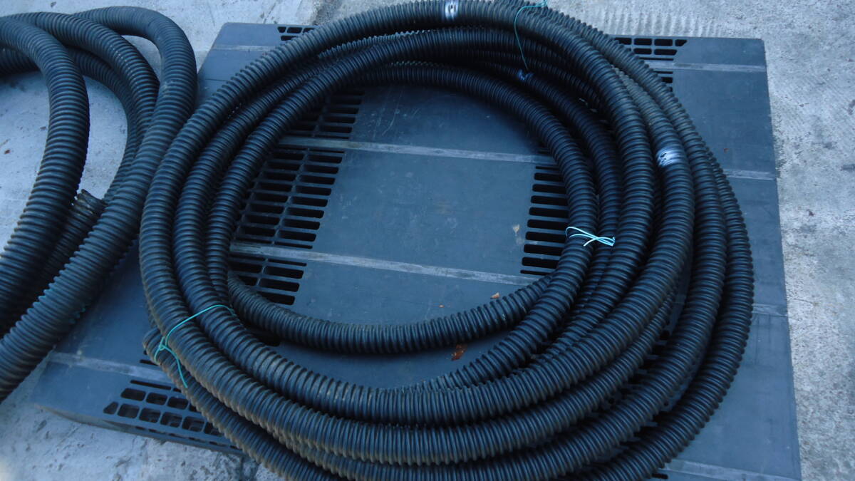 Yutani No. 4055 Electric Wire Protection Material Solar Power Generation Synthetic Resin Pipe [u1147795799]