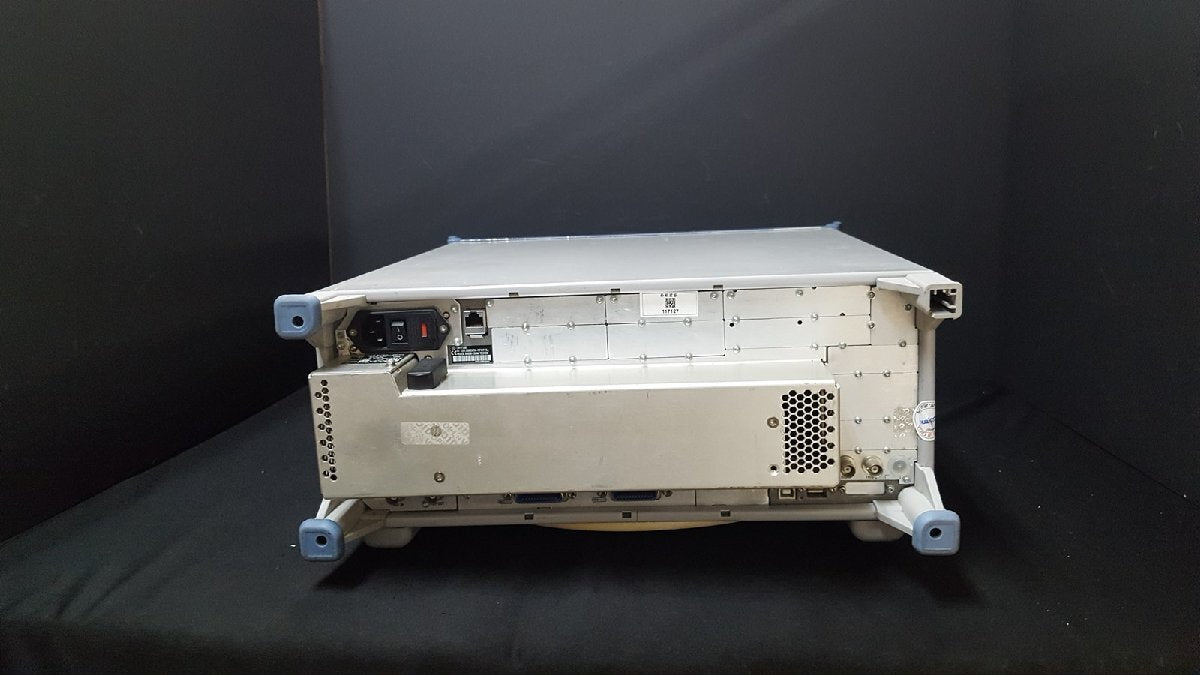 R&S CMW500 Wideband Radio Tester [b1159384685]
