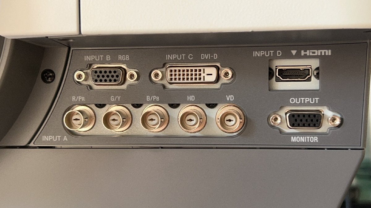 SONY VPL-FHZ700L Data Projector [p1164270584]