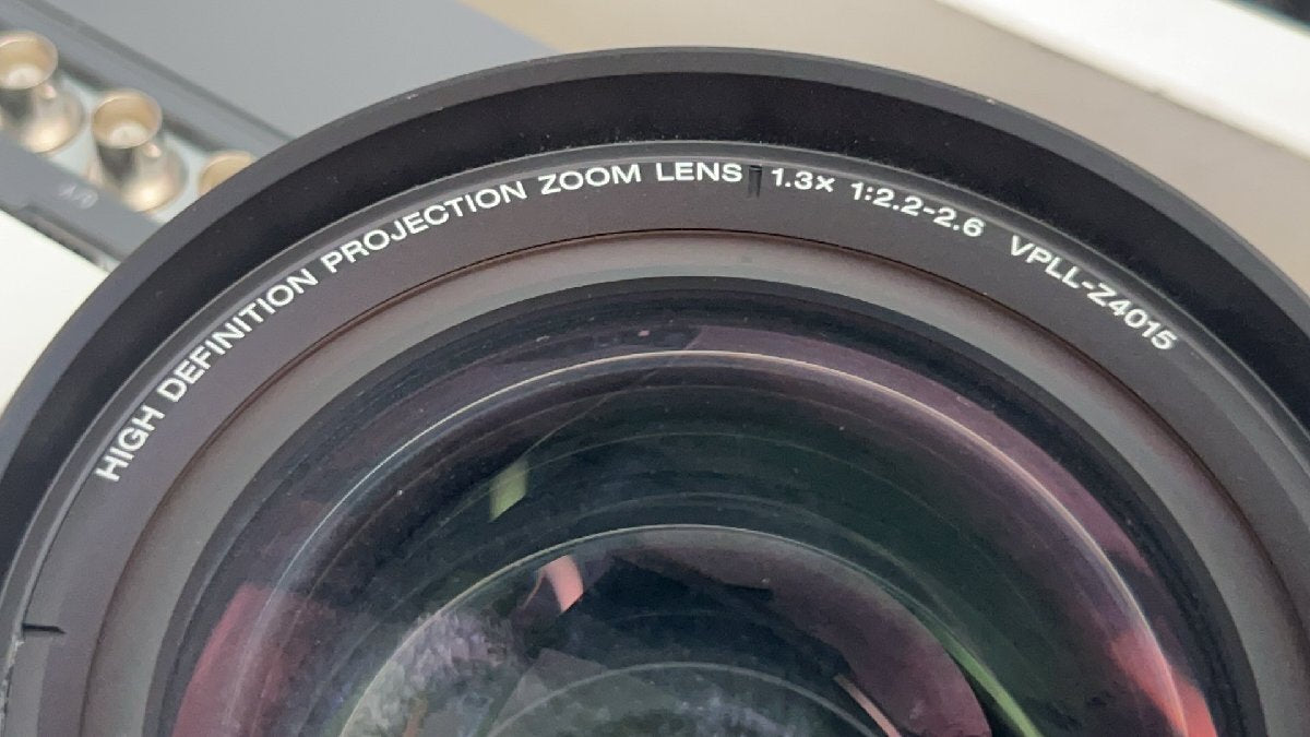 SONY VPL-FHZ700L Data Projector [p1164270584]