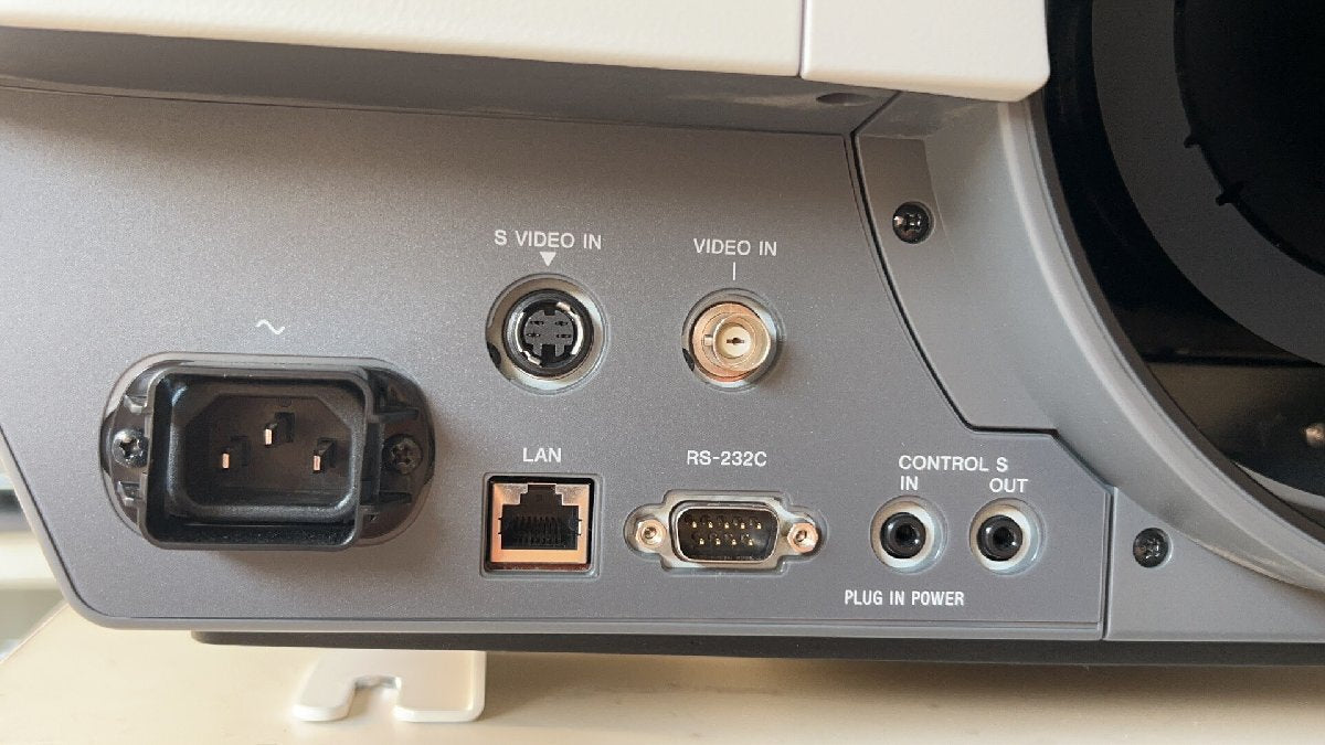 SONY VPL-FHZ700L Data Projector [p1164270584]