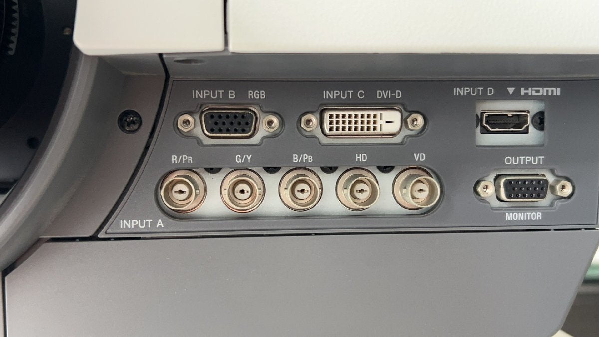 SONY VPL-FHZ700L Data Projector [f1164377042]