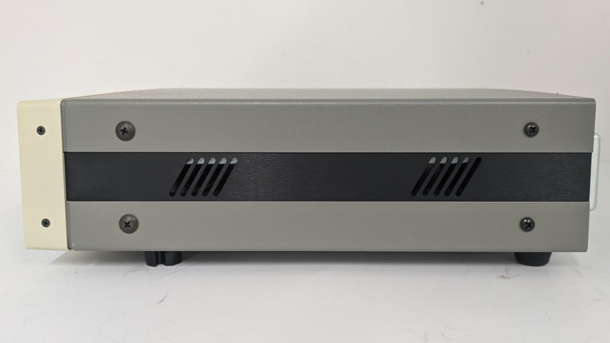 Stanford Research Systems SR560 Low-Noise Voltage Preamplifier [p1177844544]