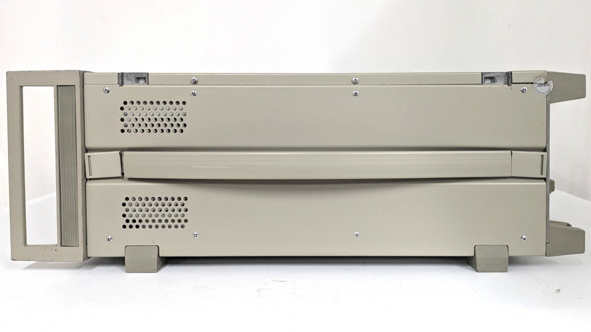 Anritsu MG3633A Synthesizer/Level Generator 10kHz to 2.7GHz [j1180125271]