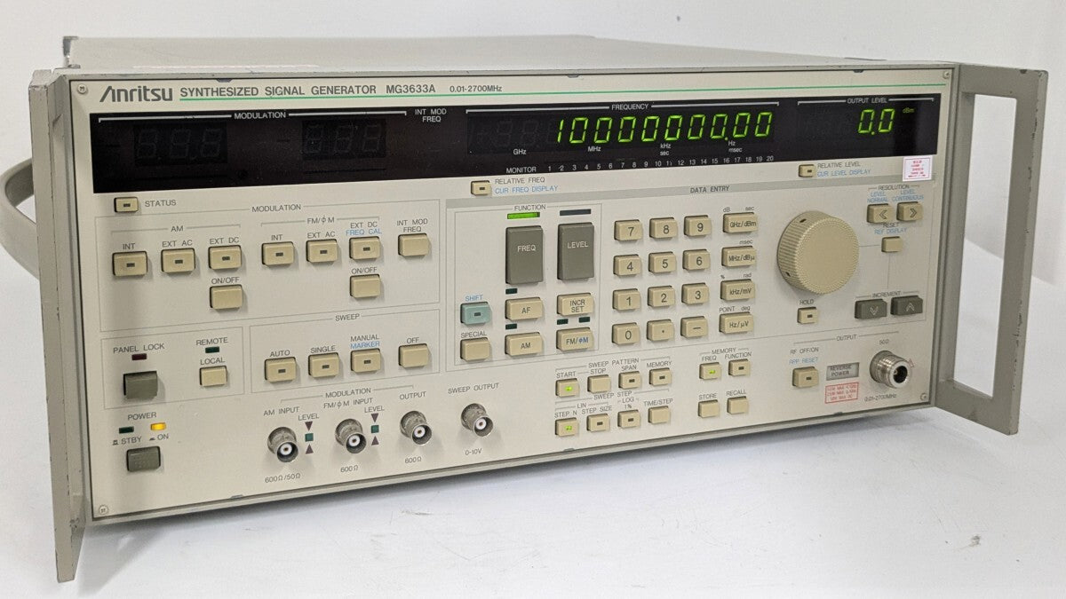 Anritsu MG3633A Synthesizer/Level Generator 10kHz to 2.7GHz [j1180125271]