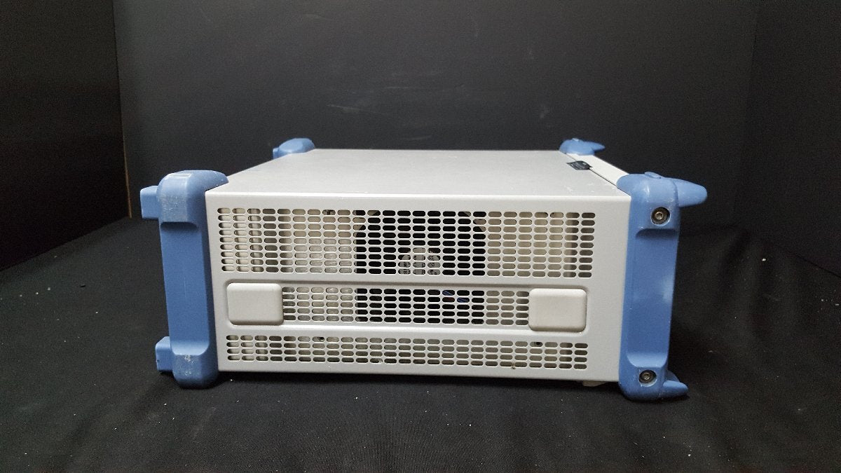 NBC R&S SMBV100A Vector Signal Generator [j1196886692]
