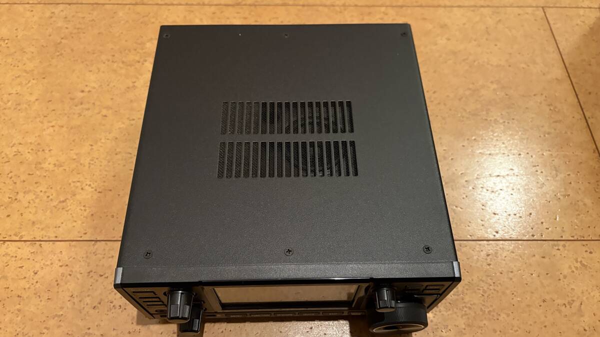 ICOM IC-R8600 Radio Receiver [c1214050211]