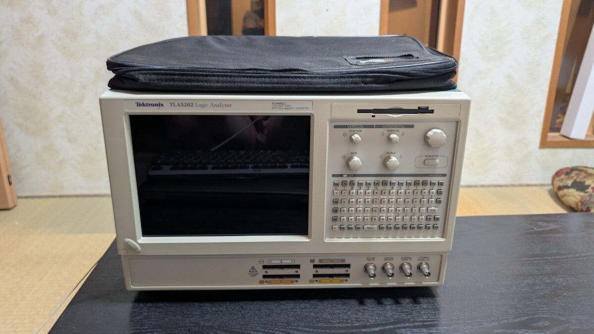 Tektronix TLA5202 Logic Analyzer 68ch [d1228890559]