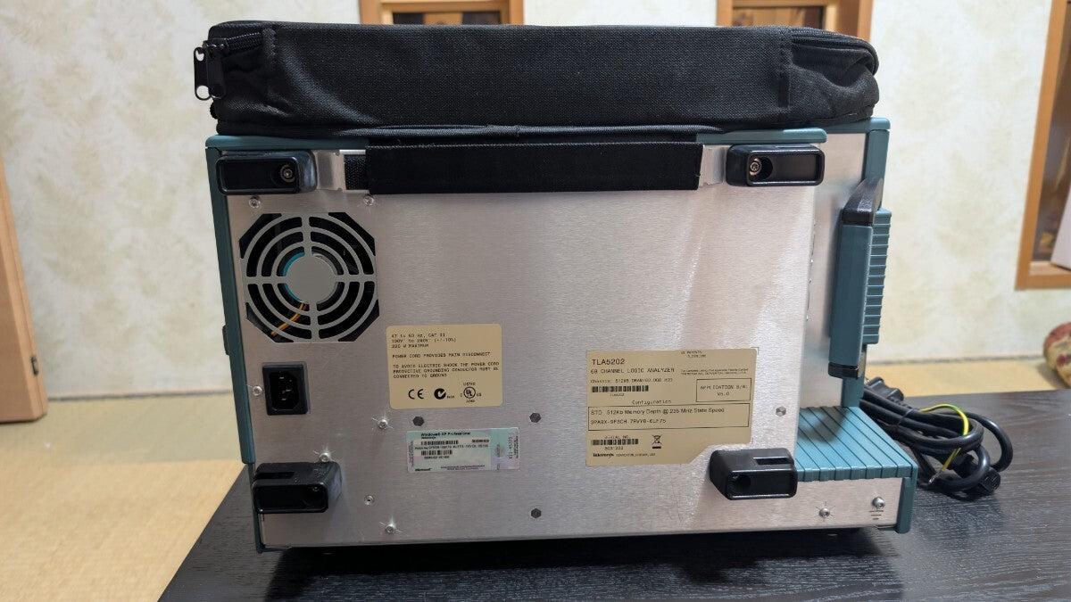 Tektronix TLA5202 Logic Analyzer 68ch [d1228890559]