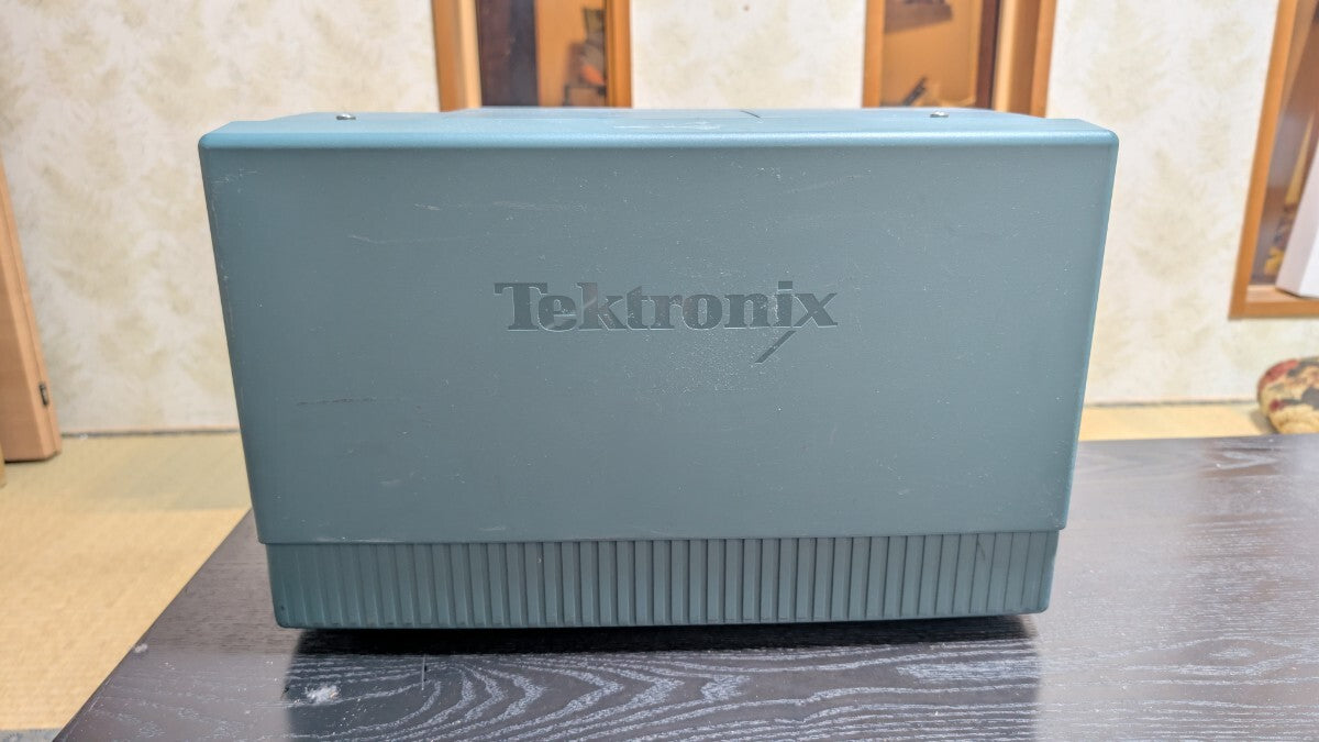 Tektronix TLA5201 Logic Analyzer [v1228850241]