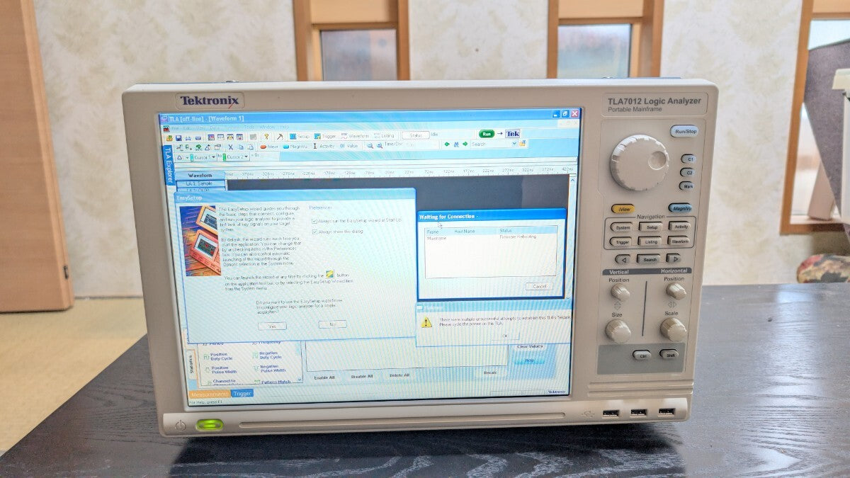 Tektronix TLA7012 Logic Analyzer Portable Mainframe [d1228974847]
