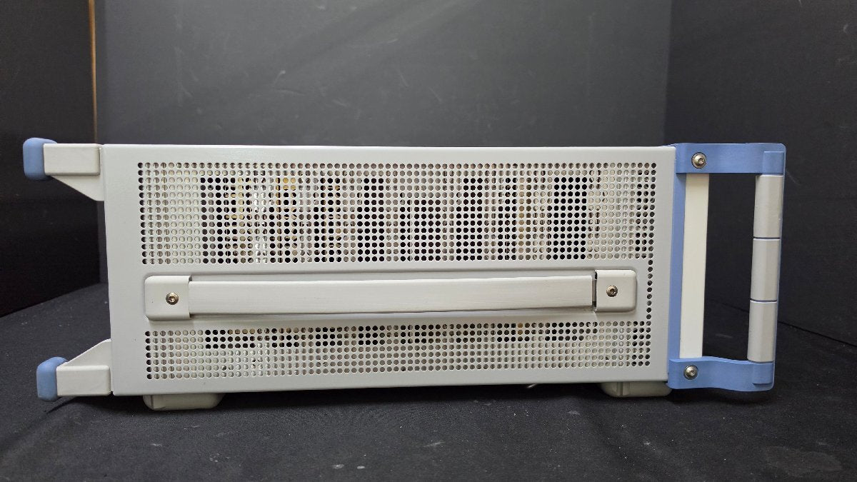 Rohde & Schwarz CMU200 Universal Radio Communication Tester [g1233710497]