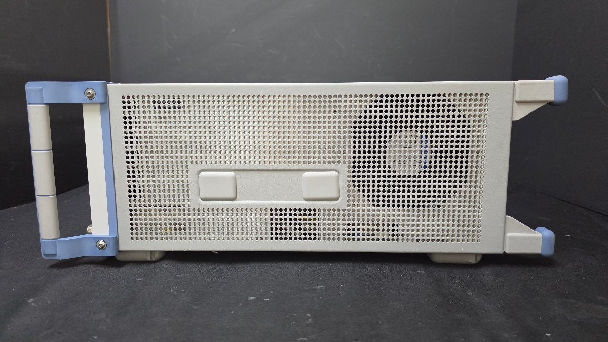 R&S CMU200 Universal Radio Communications Tester [t1233739742]