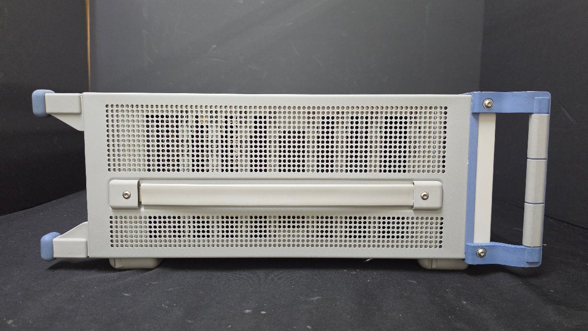 R&S CMU200 Universal Radio Communications Tester [c1233748984]
