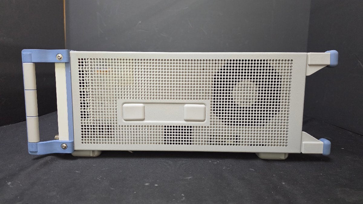 R&S CMU200 Universal Radio Communications Tester [c1233748984]