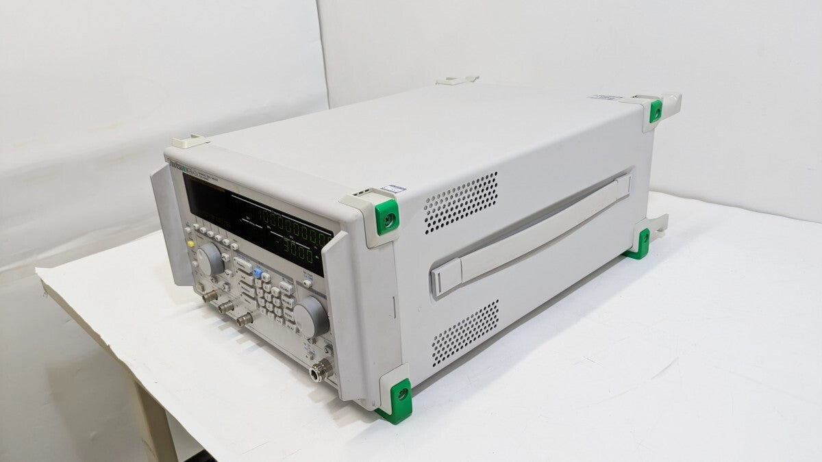 Anritsu MG3642A Synthesized Signal Generator [h1238585769]