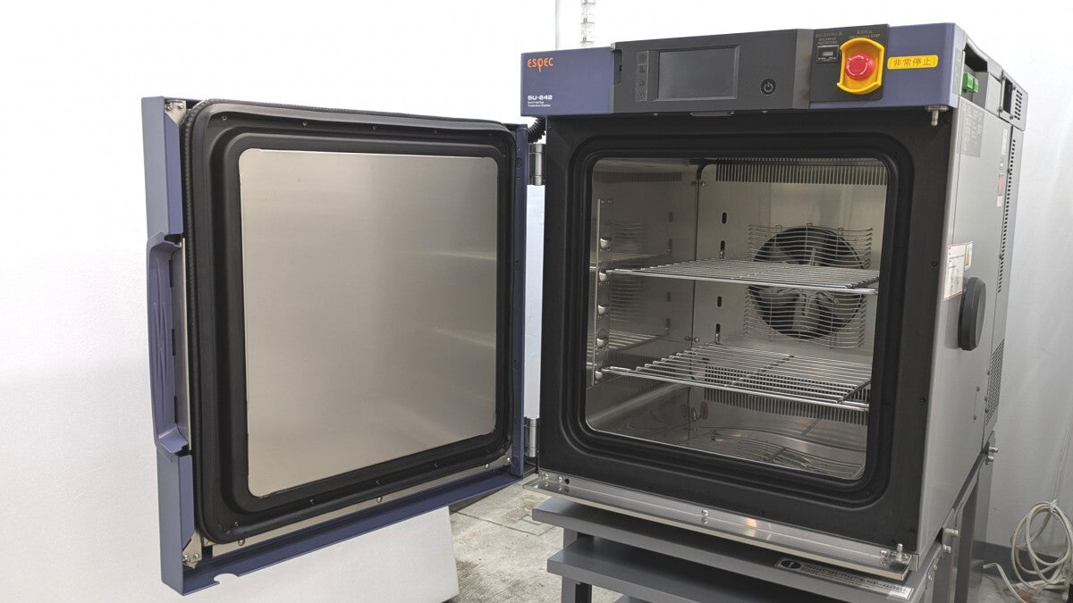 ESPEC SU-642 Compact Environmental Test Chamber with Stand [c1239075272]