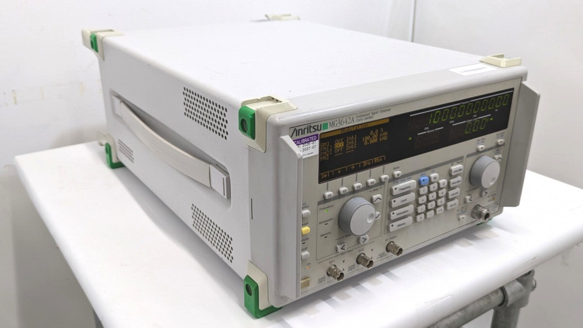 Anritsu MG3642A Synthesized Signal Generator [l1239155419]