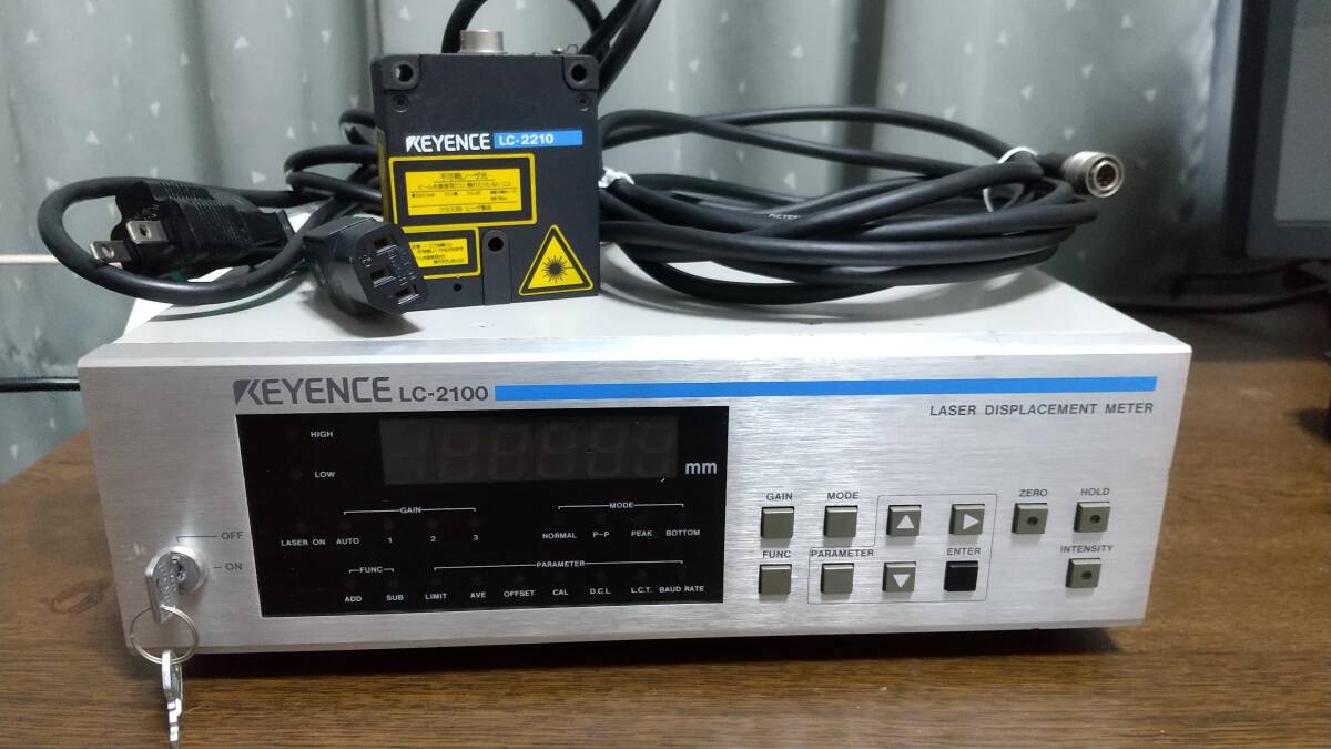Keyence LC-2100 Laser Displacement Meter with LC-2210 Head [h1239562055]